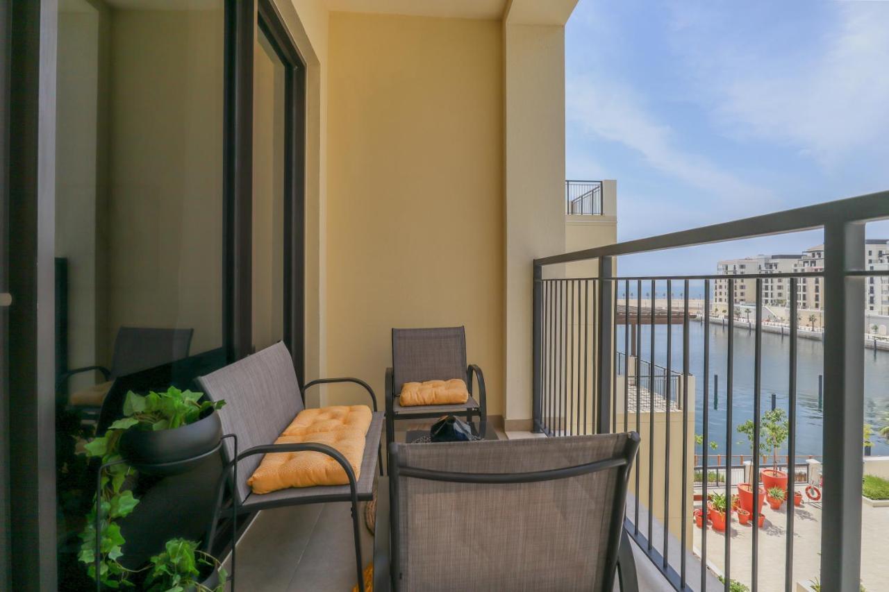Apartment Higuests - Stylish Waterfront With Pool In La Dubai